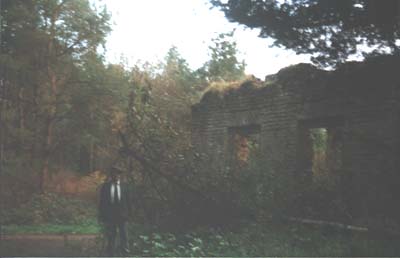 picture of Dunamoney Wood house (in ruins)